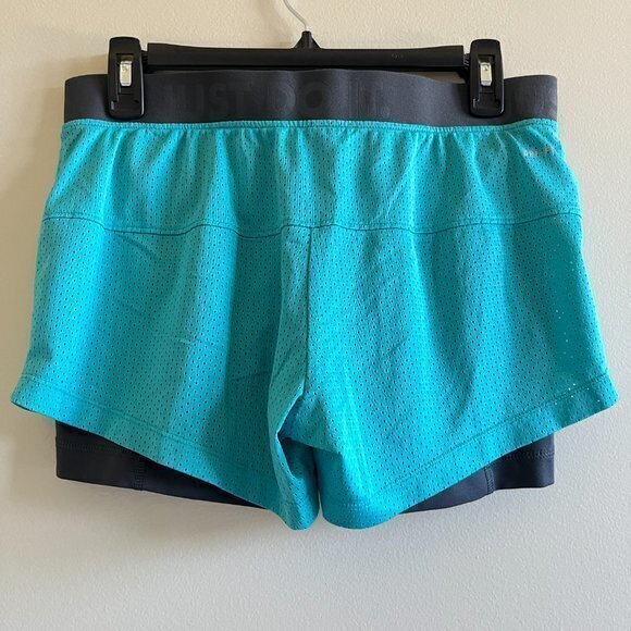 Nike Dri-Fit Double Shorts Womens Size M Teal Mesh Running Athletic Shorts‎ - Picture 3 of 5
